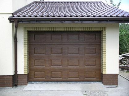 慕薇車(chē)庫(kù)門(mén)